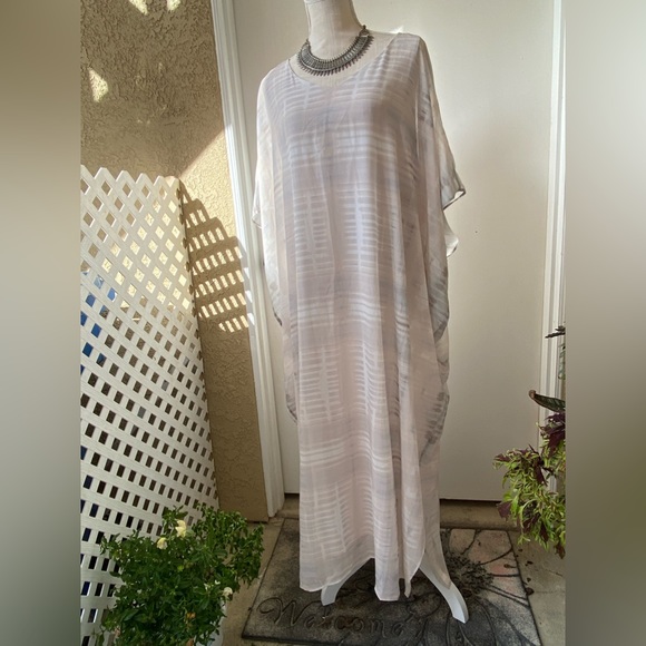 H by Halston Dresses & Skirts - h by halston goddess gown kaftan dress sz. 4